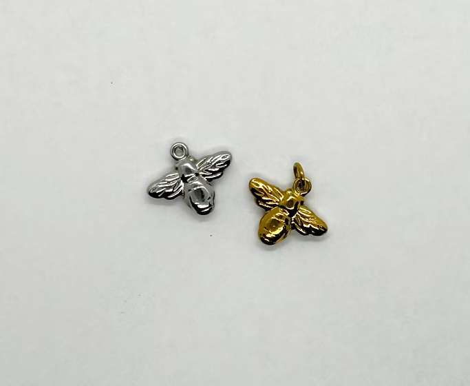 Savannah Bee Charm